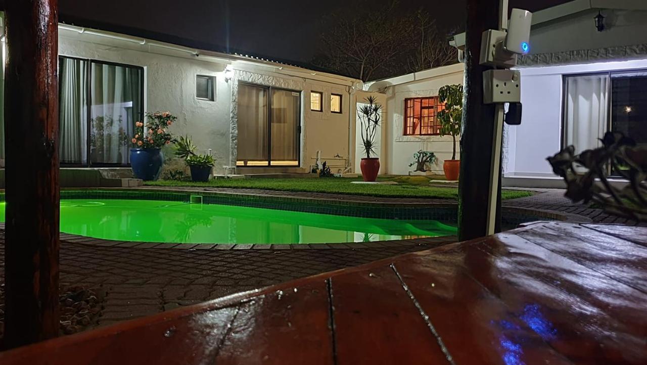 Berry Bliss Guest House Γκαμπορόνε Εξωτερικό φωτογραφία