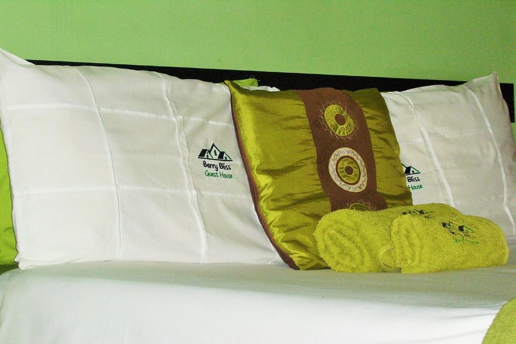 Berry Bliss Guest House Γκαμπορόνε Εξωτερικό φωτογραφία