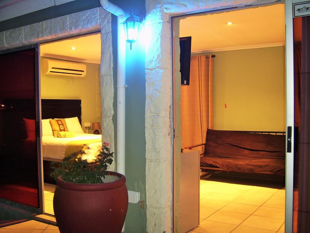 Berry Bliss Guest House Γκαμπορόνε Εξωτερικό φωτογραφία