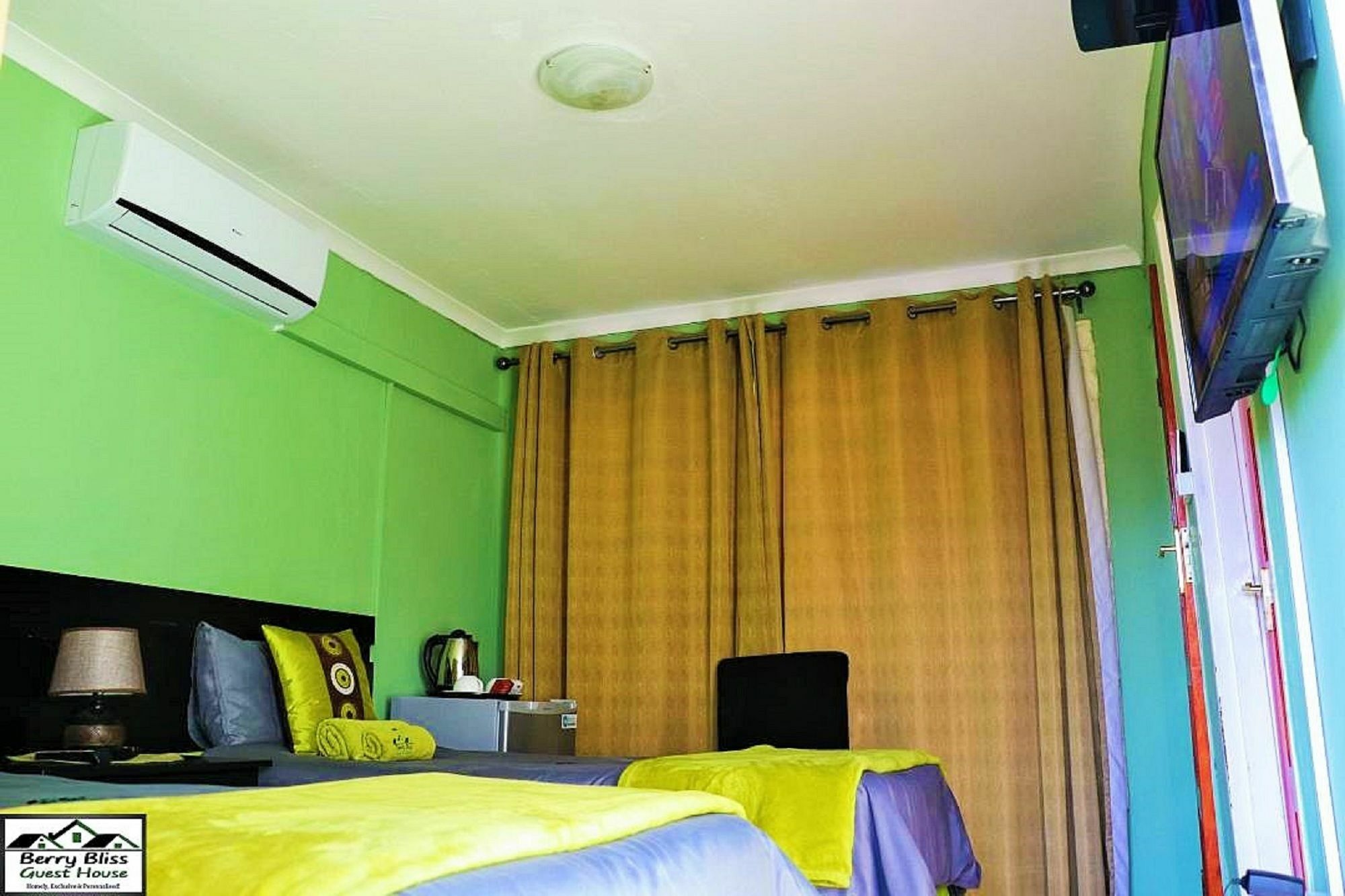 Berry Bliss Guest House Γκαμπορόνε Εξωτερικό φωτογραφία