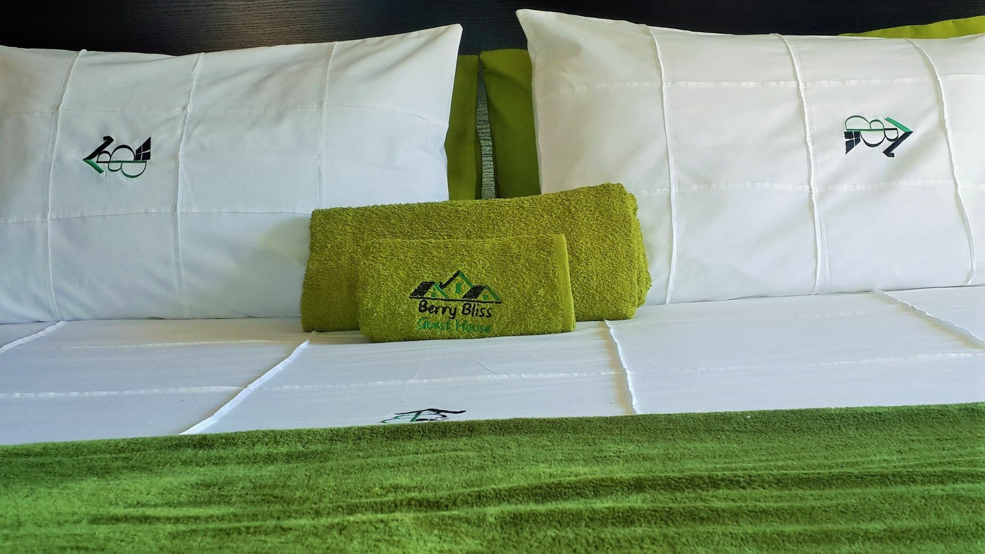 Berry Bliss Guest House Γκαμπορόνε Εξωτερικό φωτογραφία