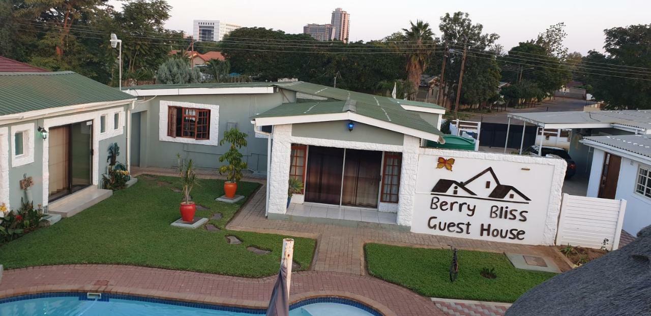 Berry Bliss Guest House Γκαμπορόνε Εξωτερικό φωτογραφία